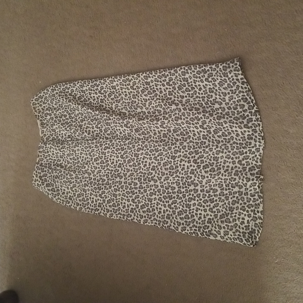 100% silk skirt with leopard print